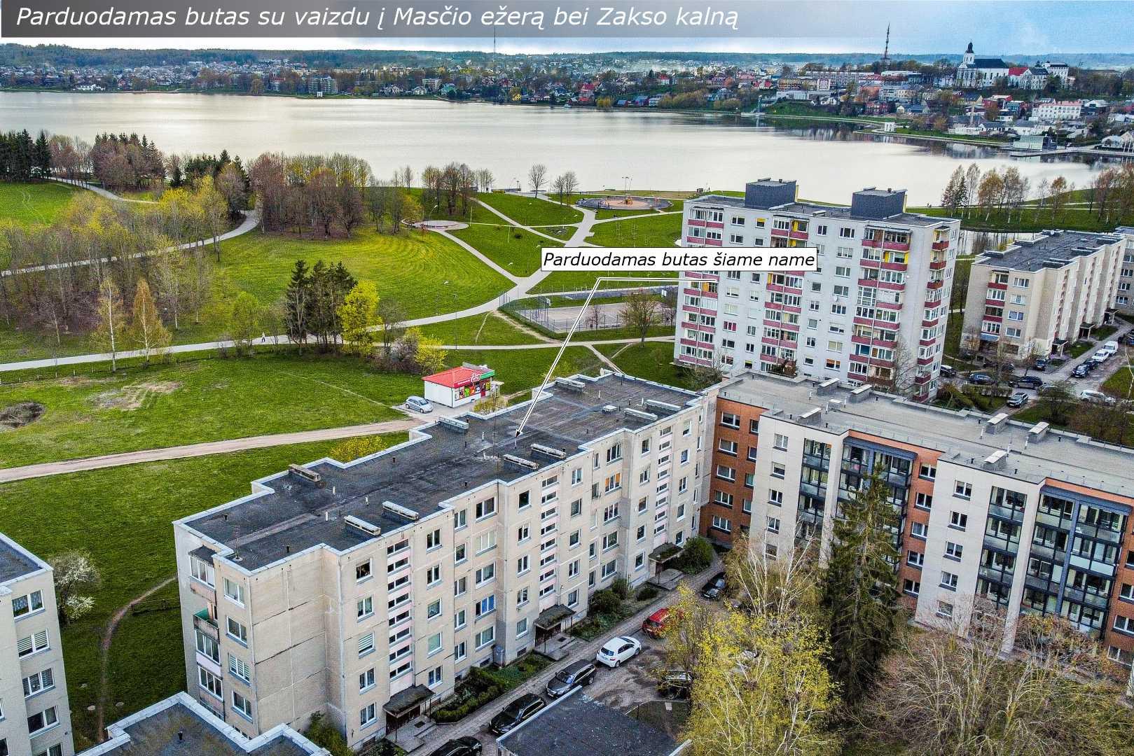 Parduodamas 2 kambarių butas su vaizdu į Masčio ežerą bei Zakso kalną, Telšiuose, Vilniaus g. 28